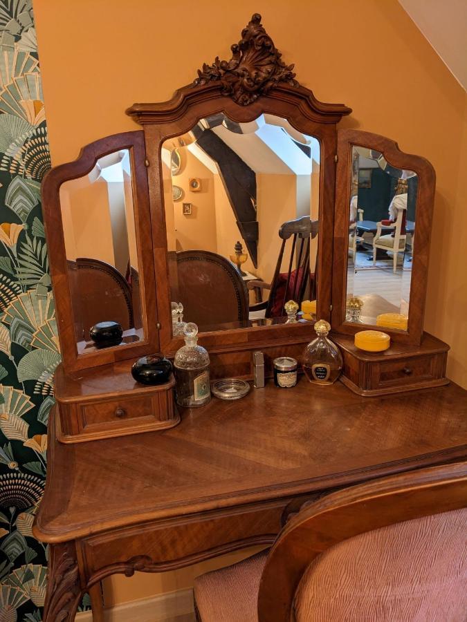 Suite Orient Express Dans L'Auberge Des Trains Mythiques Laniscat Exterior photo
